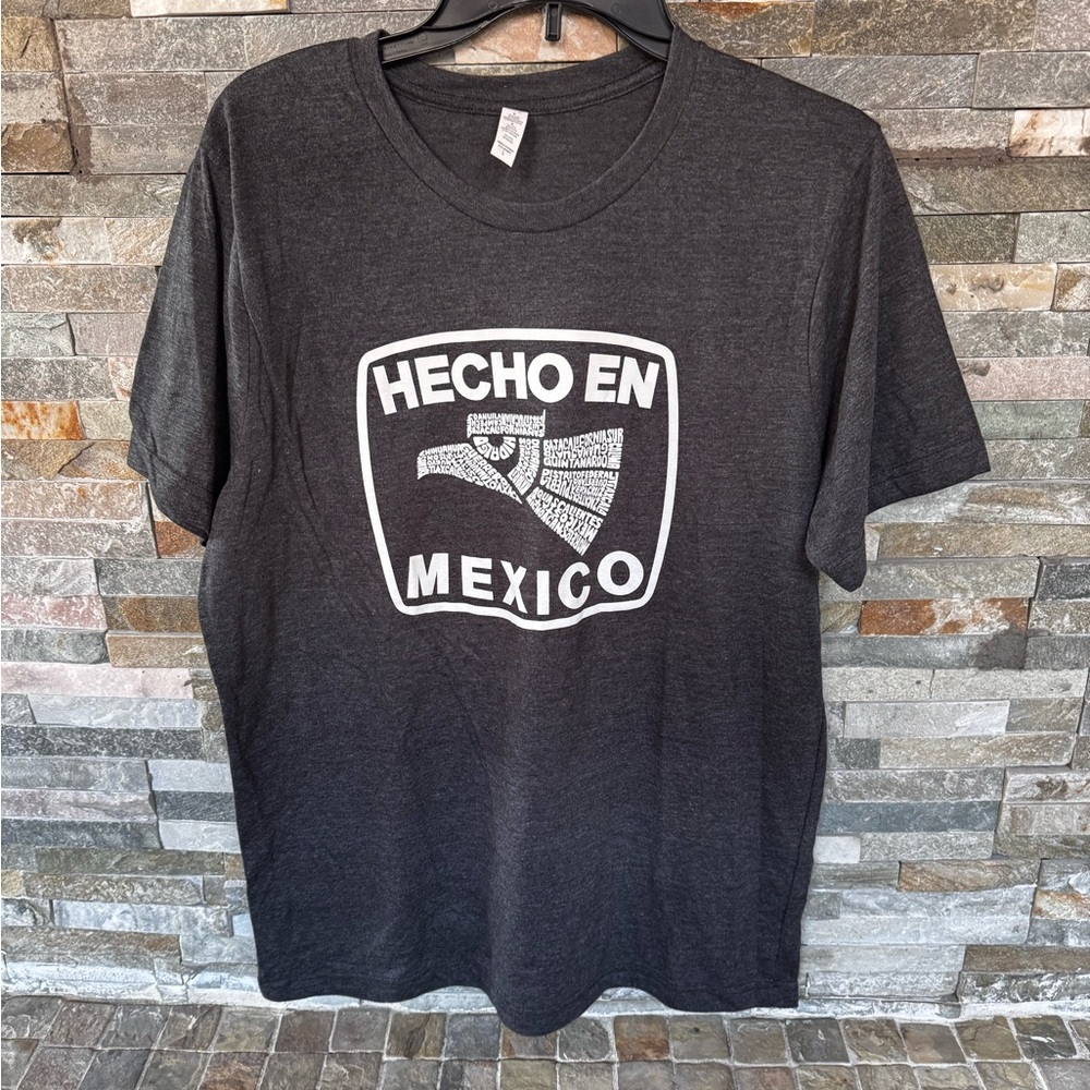 Hecho en Mexico Graphic T-Shirt